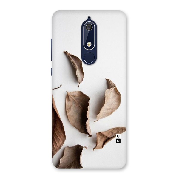 Brown Dusty Leaves Back Case for Nokia 5.1