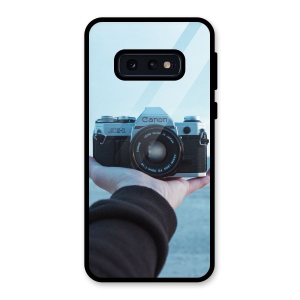 Camera in Hand Glass Back Case for Galaxy S10e