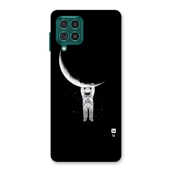 Hanging Astronaut Back Case for Galaxy F62