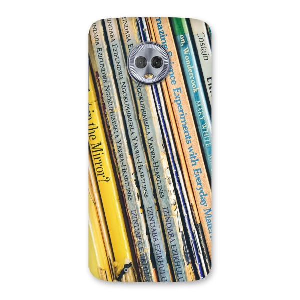 In Love with Books Back Case for Moto G6