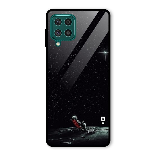 Resting Spaceman Face Glass Back Case for Galaxy F62