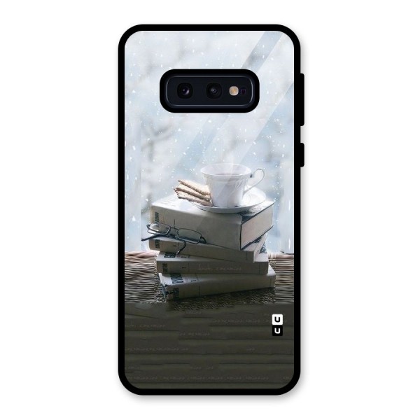 Winter Reads Glass Back Case for Galaxy S10e