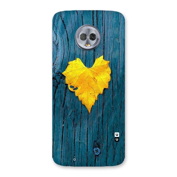 Yellow Leaf Back Case for Moto G6