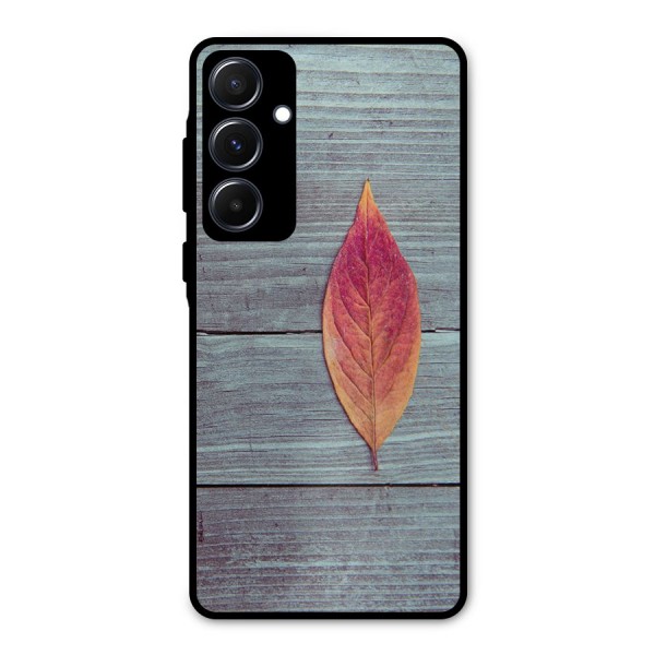 Classic Wood Leaf Metal Back Case for Galaxy A55