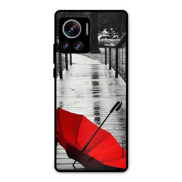Rainy Red Umbrella Metal Back Case for Motorola Edge 30 Ultra