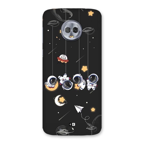 Hanging Astronauts Back Case for Moto G6