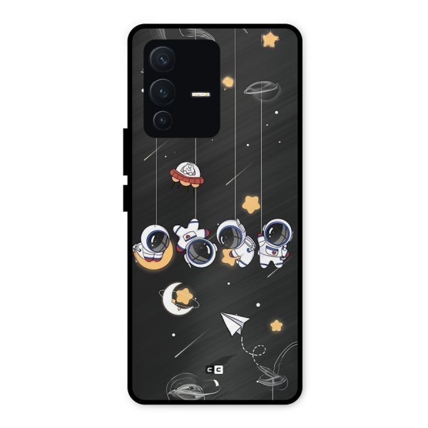 Hanging Astronauts Metal Back Case for Vivo V23 5G