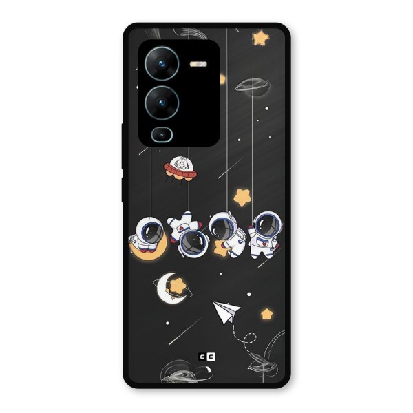 Hanging Astronauts Metal Back Case for Vivo V25 Pro