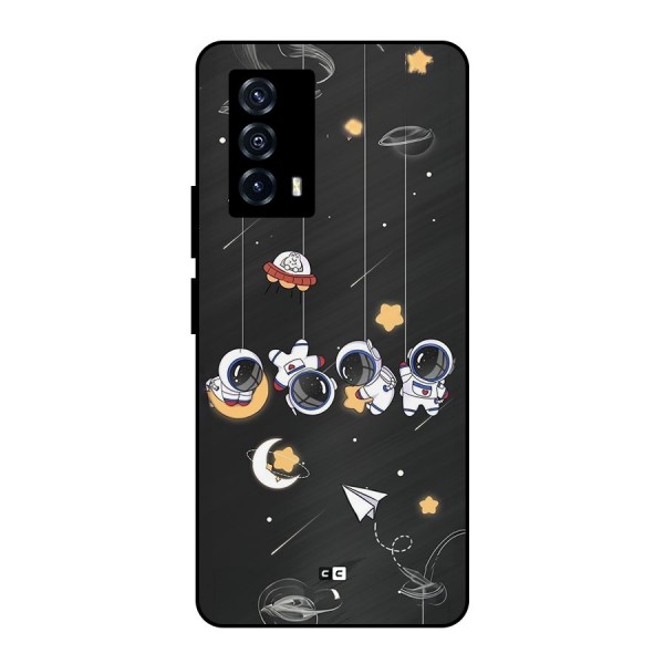 Hanging Astronauts Metal Back Case for iQOO Z5