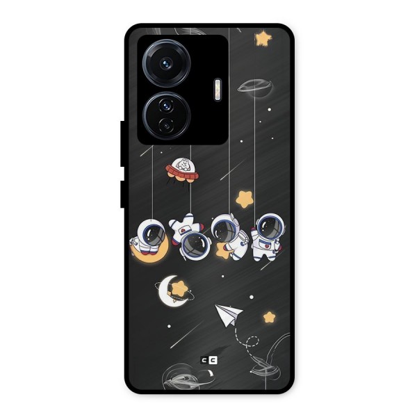 Hanging Astronauts Metal Back Case for iQOO Z6