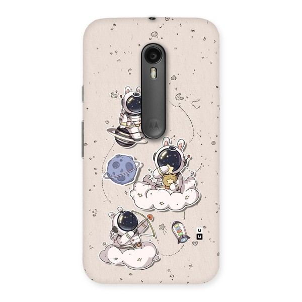 Lovely Astronaut Playing Back Case for Moto G3