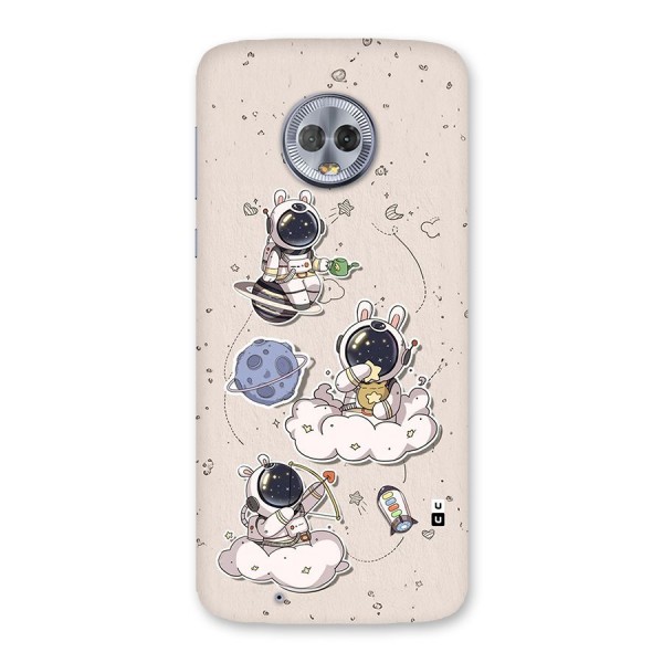 Lovely Astronaut Playing Back Case for Moto G6