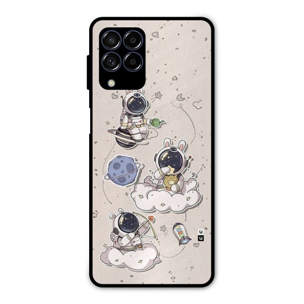 Lovely Astronaut Playing Metal Back Case for Galaxy M53 5G