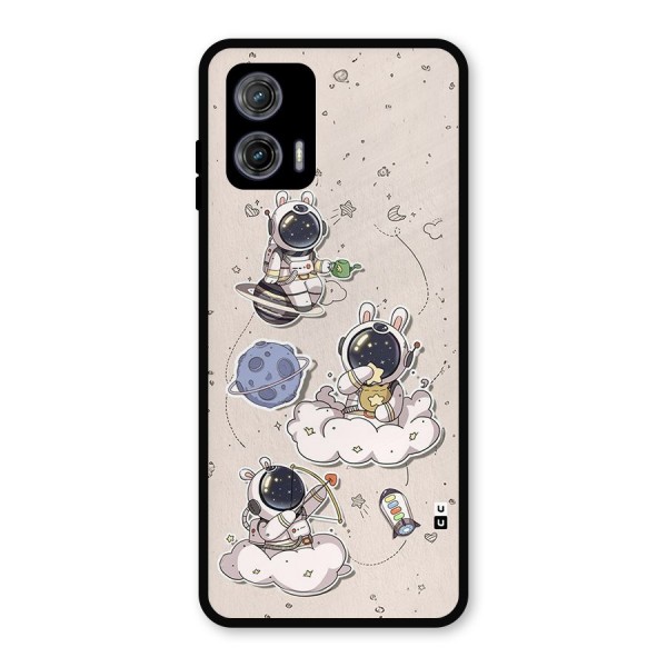 Lovely Astronaut Playing Metal Back Case for Moto G73