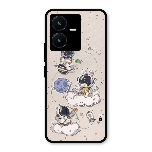 Lovely Astronaut Playing Metal Back Case for Vivo Y22s