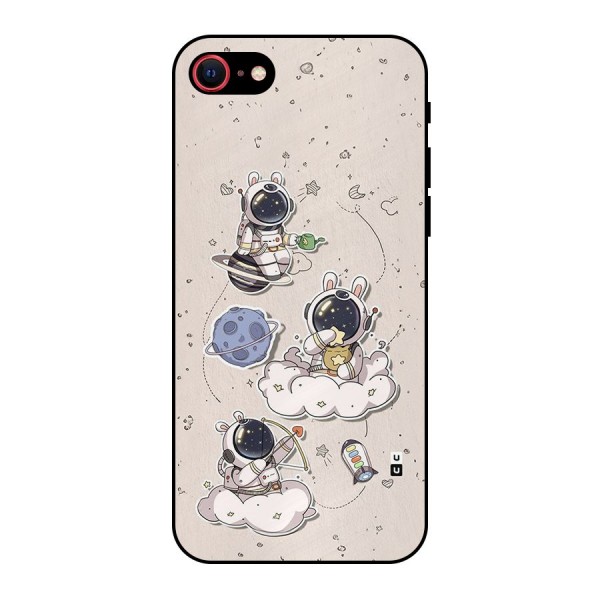 Lovely Astronaut Playing Metal Back Case for iPhone 8
