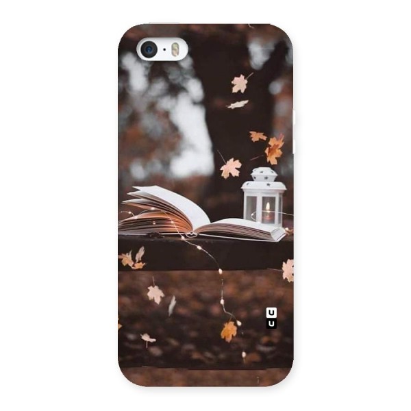 Book and Fall Leaves Back Case for iPhone SE