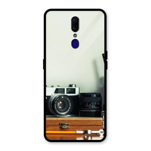 Photographer Desk Glass Back Case for Oppo F11