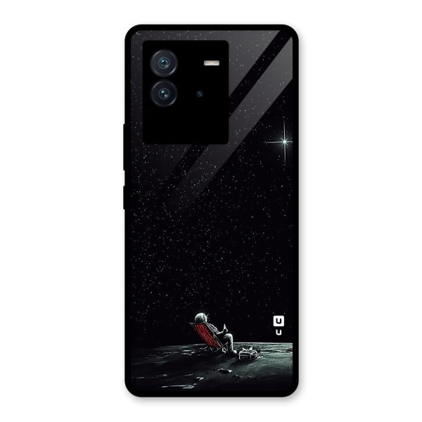 Resting Spaceman Face Glass Back Case for Vivo iQOO Neo 6 5G